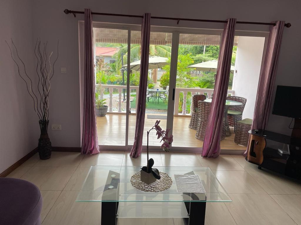Mokara Holiday Apartment Anse Royale Ngoại thất bức ảnh