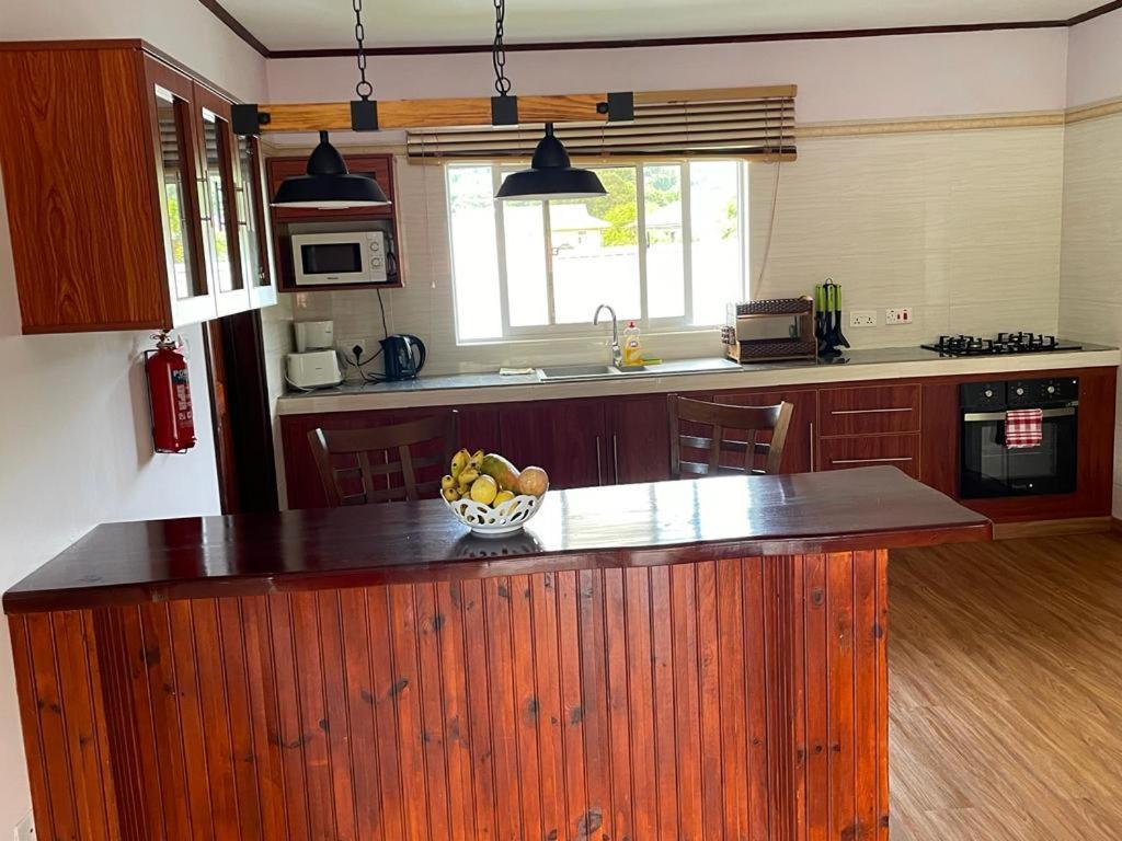 Mokara Holiday Apartment Anse Royale Ngoại thất bức ảnh