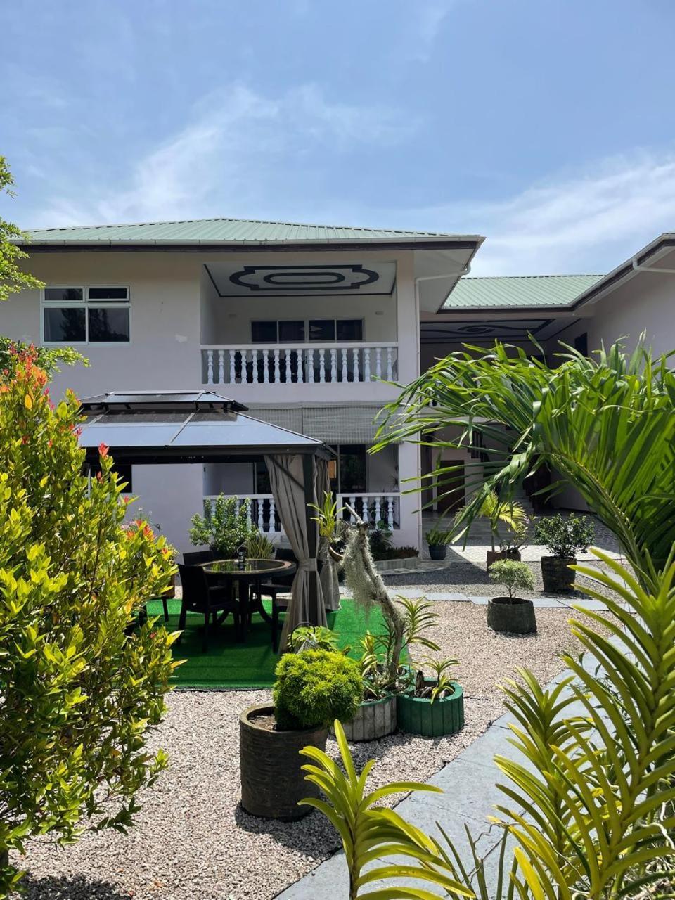 Mokara Holiday Apartment Anse Royale Ngoại thất bức ảnh